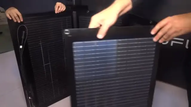 flexible solar panel technology image

